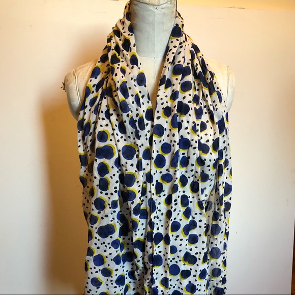 🌼STORIES SCARF🌼 - Picture 3 of 4